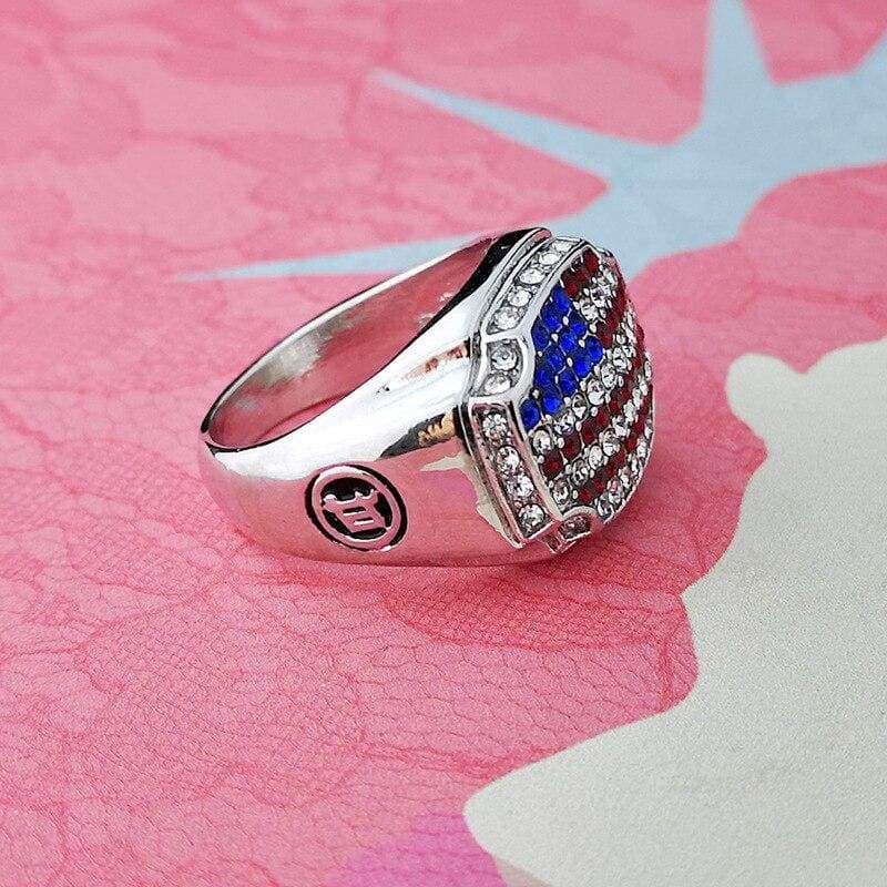 Anillo de la bandera americana de la vendimia