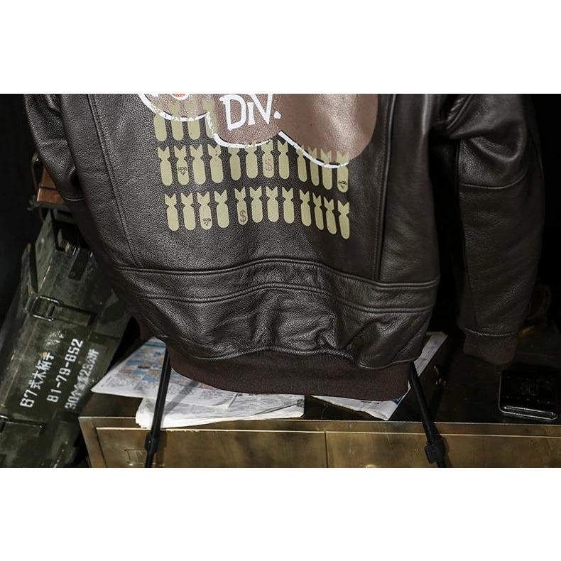 Chaqueta de aviador americana de cuero vintage