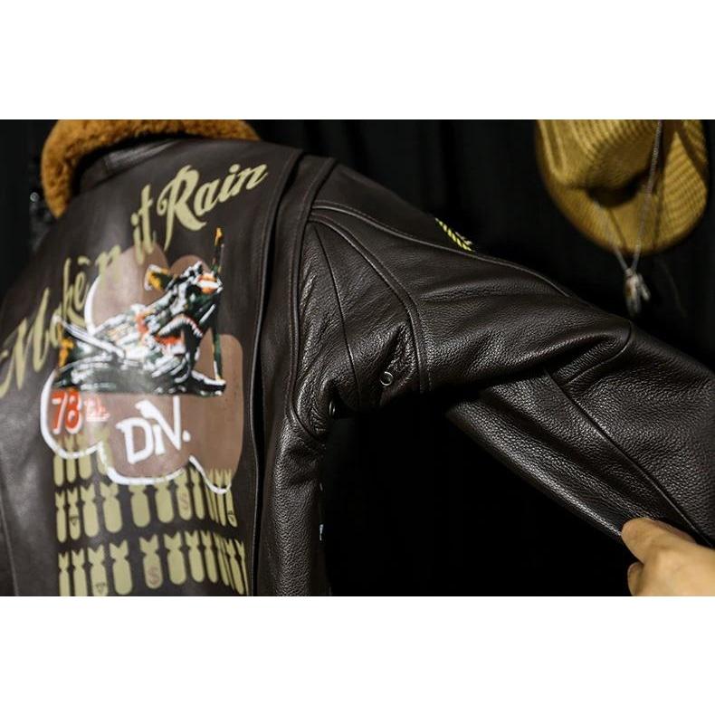 Chaqueta de aviador americana de cuero vintage